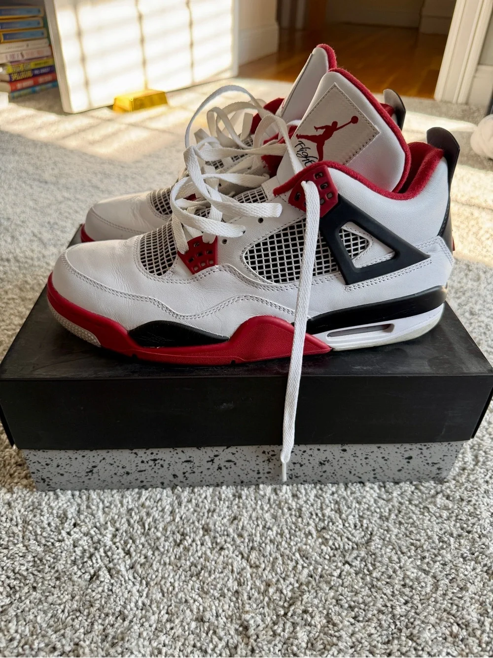 Air Jordan Retro 4 White/Varsity Red-Black